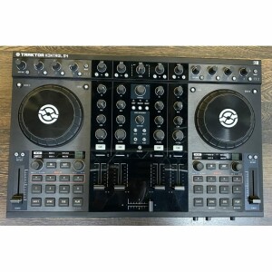 usato Native Instruments Traktor Kontrol S4 + Case Originale