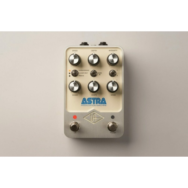 Universal audio ASTRA MODULATION MACHINE STEREO PEDALE