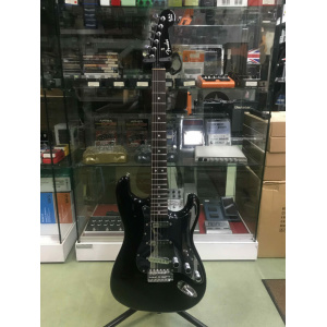 FENDER STRATOCASTER "ZAI VERONA" STANDARD - BLACK