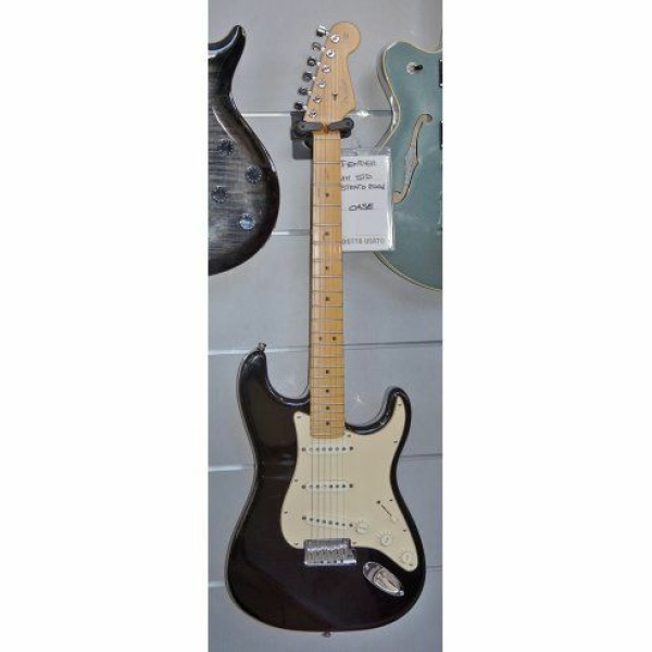 FENDER STRATOCASTER AM STANDARD MN BLACK (2001)