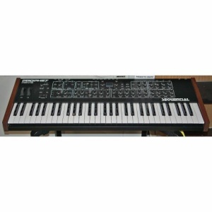 SEQUENTIAL PROPHET REV2 8 VOCI KEYBOARD