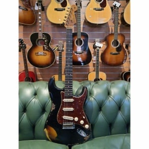 Fender Custom Shop '61 Strat® Heavy Relic® Aged Black over 3-Color Sunburst