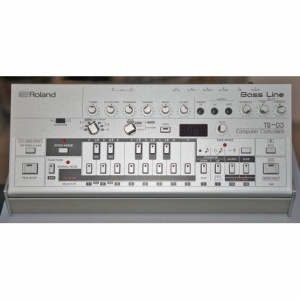 ROLAND TB-03