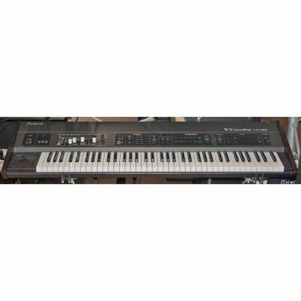 ROLAND VR-700 V-COMBO