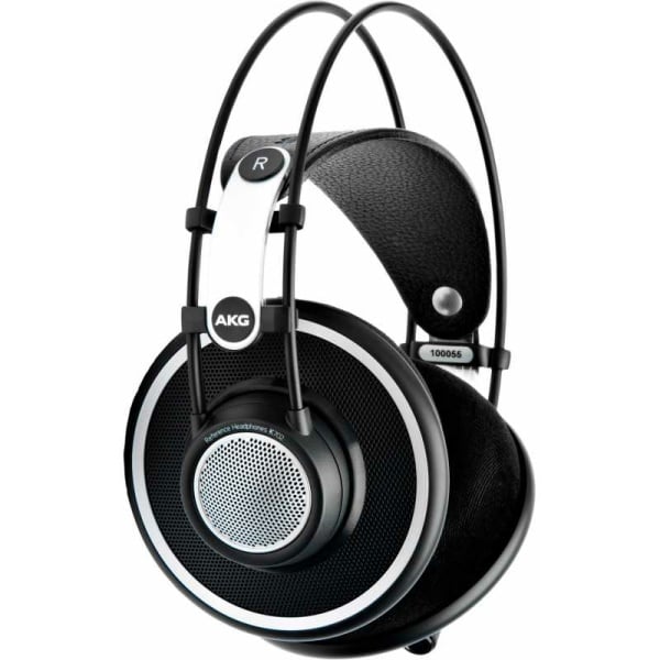 AKG K702