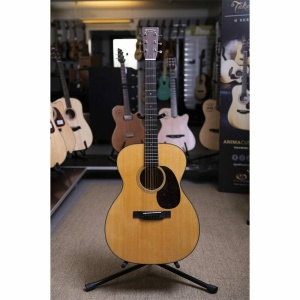 000-18 NEW CHITARRA ACUSTICA