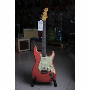 STRATOCASTER® '60 LIMITED EDITION RELIC® FADED AGED TAHITIAN CORAL