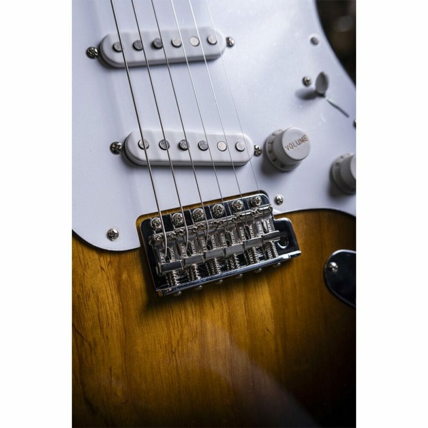 STRATOCASTER® 54 70TH LIMITED EDITION NOS 2TS