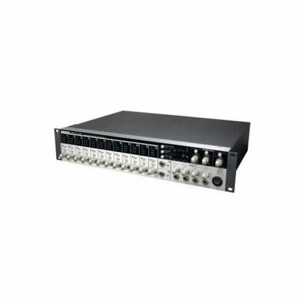 MACKIE ONYX 1200F