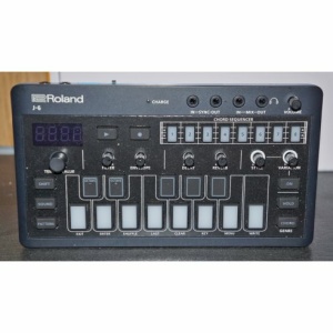 ROLAND J-6