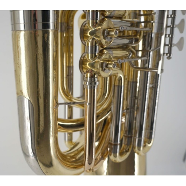 YBB-641 BASSO TUBA
