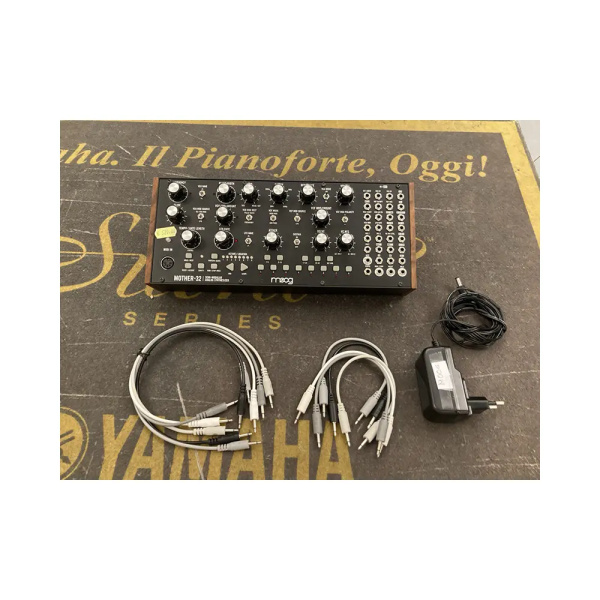 MOOG MOTHER-32 *USATO*