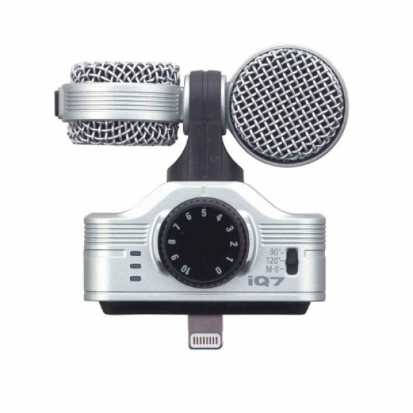 ZOOM iQ7