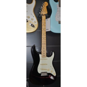 FENDER AM PRO II STRATOCASTER BK