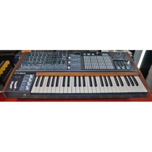 ARTURIA MATRIXBRUTE