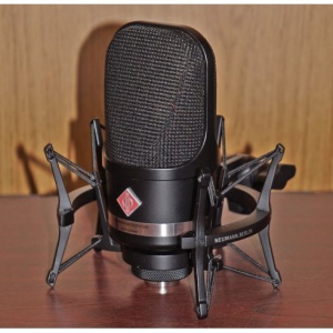 NEUMANN TLM107 BK + NEUMANN EA4