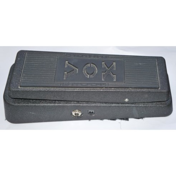 VOX V845