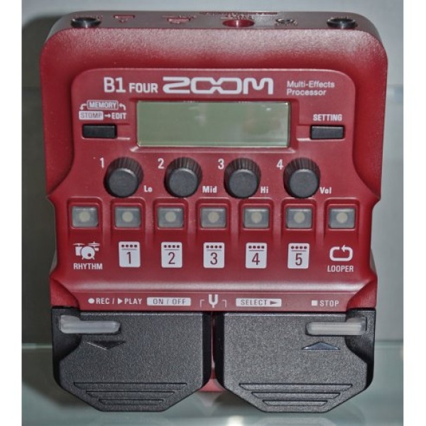 ZOOM B1 FOUR