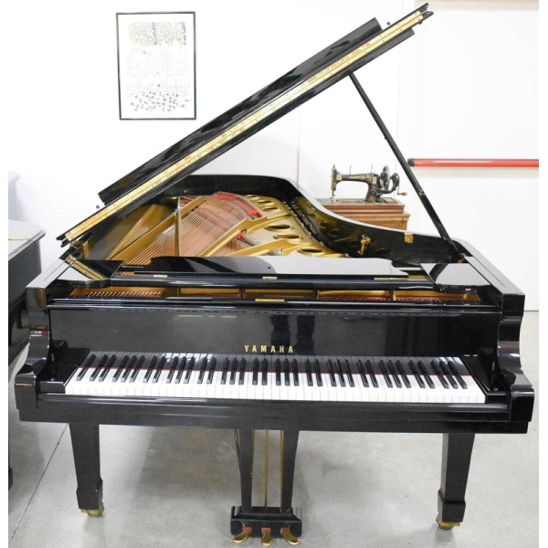 Yamaha CF275 Pianoforte a coda Nero