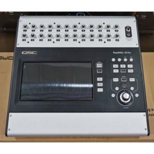 QSC TOUCHMIX 30PRO