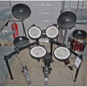 ROLAND TD-4KX2 + PEDALE