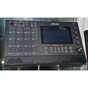 AKAI MPC LIVE II