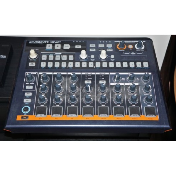 ARTURIA DRUMBRUTE IMPACT