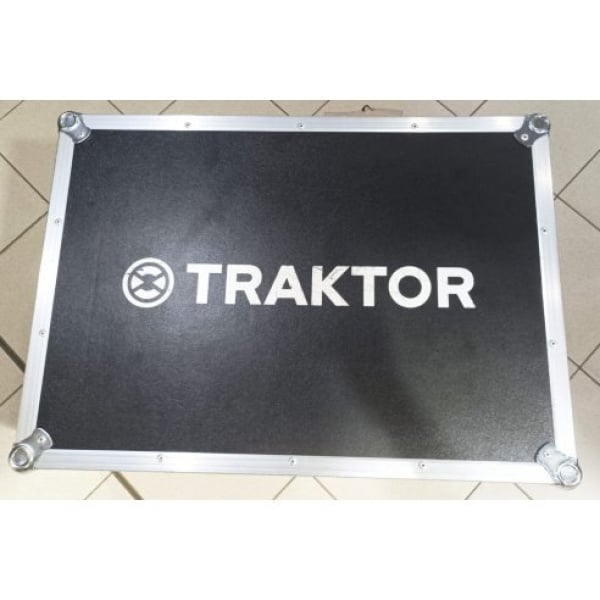 MAGMA CASE TRAKTOR