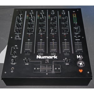 NUMARK M6