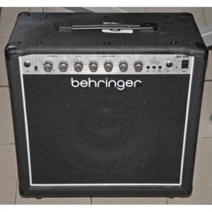 BEHRINGER HA-40R