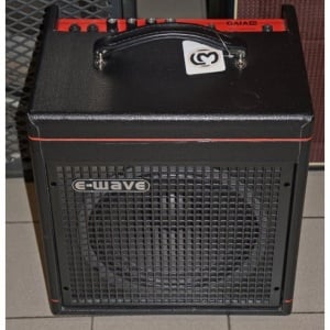 E-WAVE GAIA 30 BASS AMP