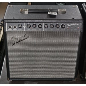 FENDER CHAMPION 40