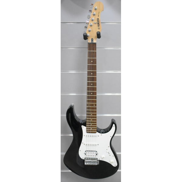 Yamaha EG112C Black con Custodia
