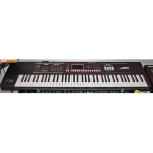 ROLAND JUNO D7