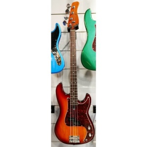 MARCUS MILLER P5R 2TS