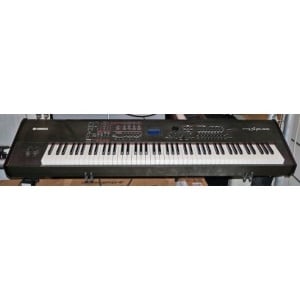 YAMAHA S90XS