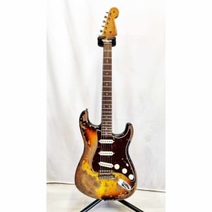 FENDER LIMITED EDITION ROSTED ALDER BODY 1961 STRATOCASTER SUPER HEAVY RELIC RW AGED 3 TONE SUNBURST (CUSTOM SHOP)