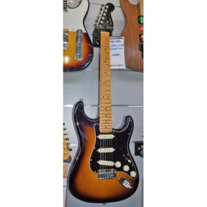 FENDER ULTRA LUXE STRATOCASTER MN 2TSB