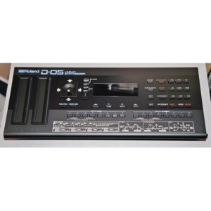 ROLAND D-05