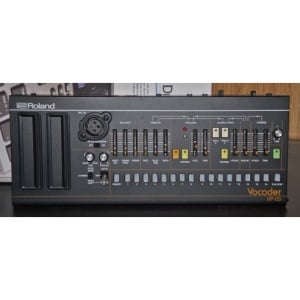 ROLAND VP-03 VOCODER