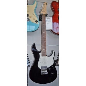 YAMAHA PACIFICA STANDARD PLUS BK