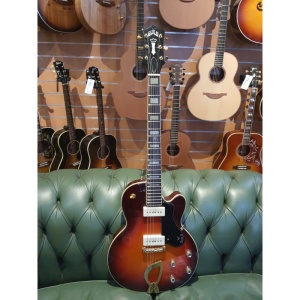 usato Guild M75 Aristocrat AS con custodia