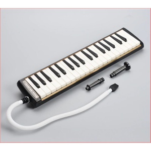 Suzuki M-37C Melodion